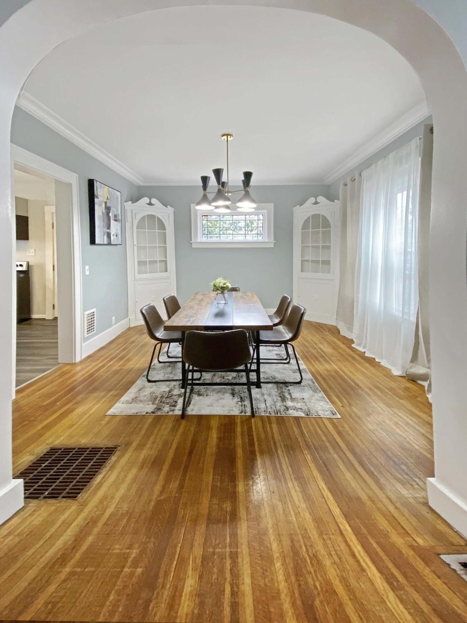 Lux 3Br, Steps From Airport, U Of R & Grocery Stores 羅徹斯特 外观 照片