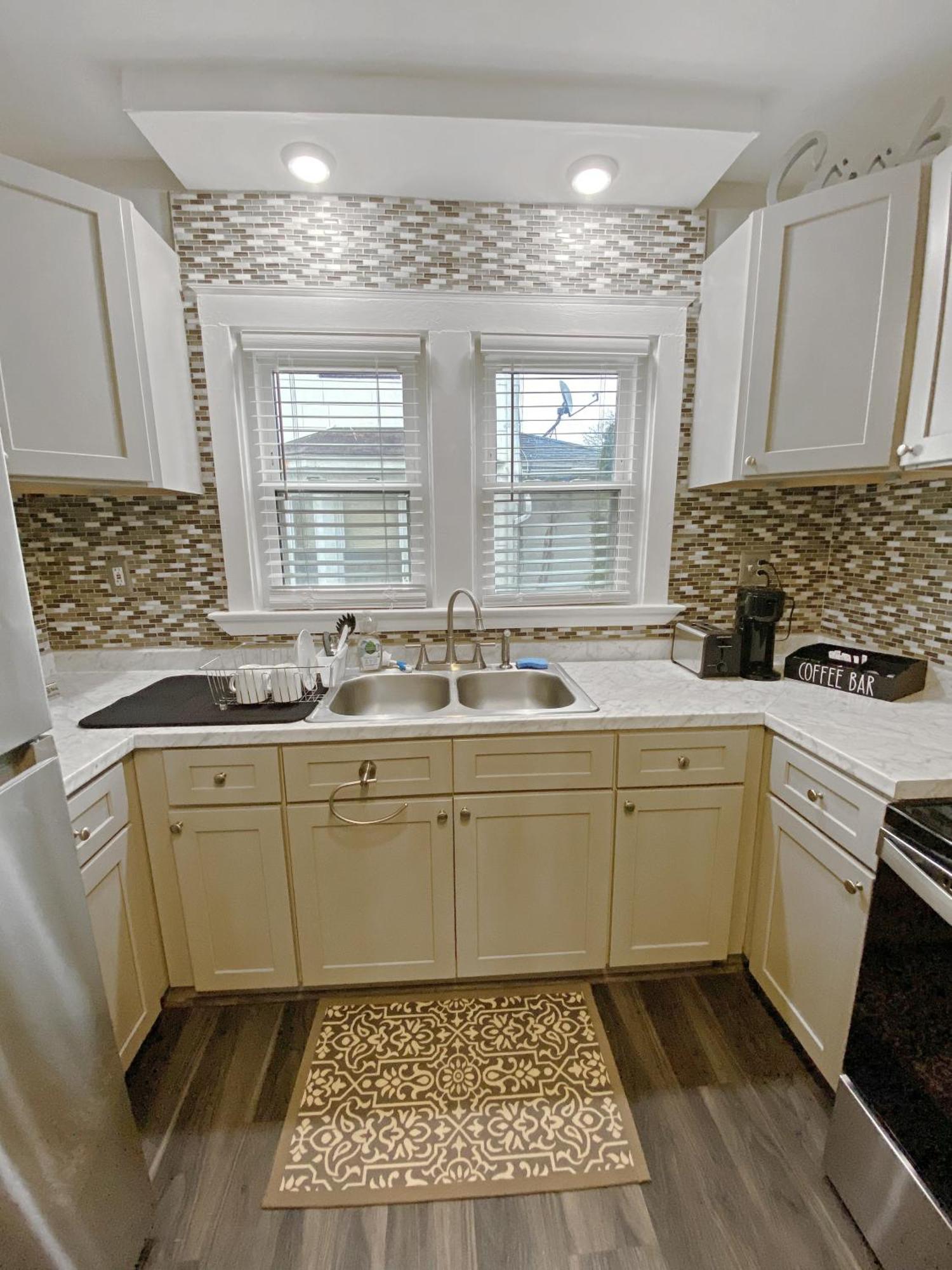 Lux 3Br, Steps From Airport, U Of R & Grocery Stores 羅徹斯特 外观 照片
